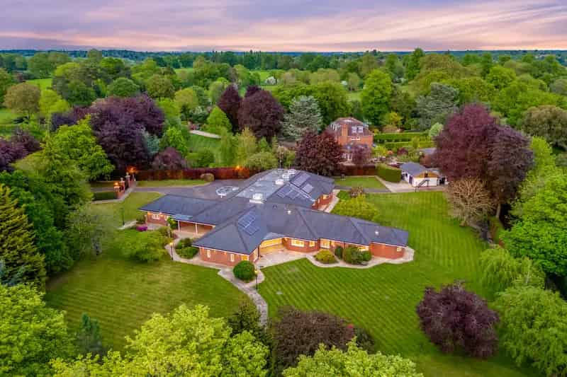 6 Bedroom Detached House for Sale Warwickshire