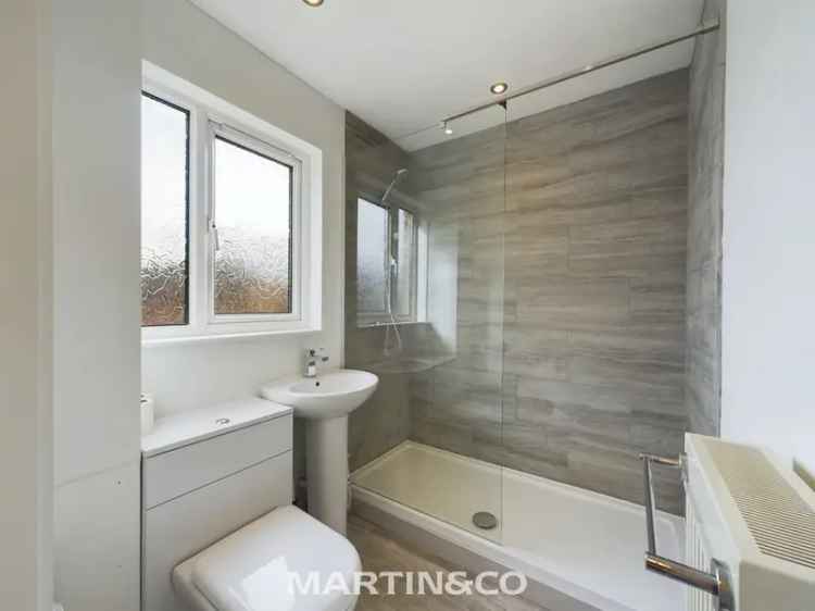 Maisonette For Sale in Wokingham, England