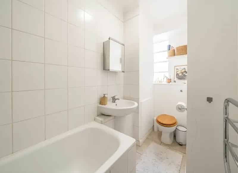 Chelsea Studio Apartment Fifth Floor Lift Porterage Heating Hot Water Included