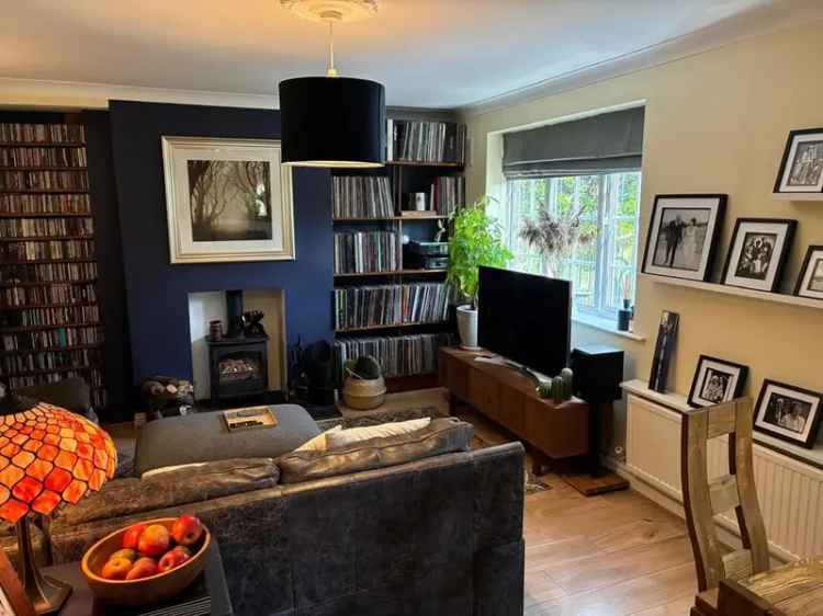 3 Bedroom Semi Detached House for Sale Pontefract