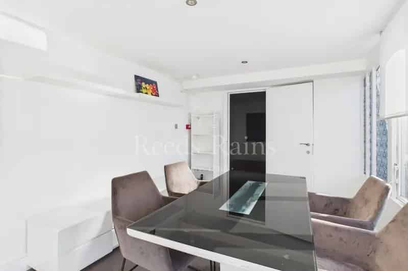 3 Bedroom Semi Detached House for Sale Dartford Kent DA1