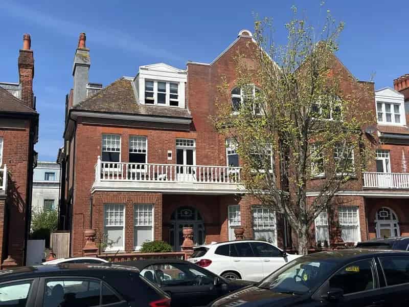 2 Bedroom Flat for Sale