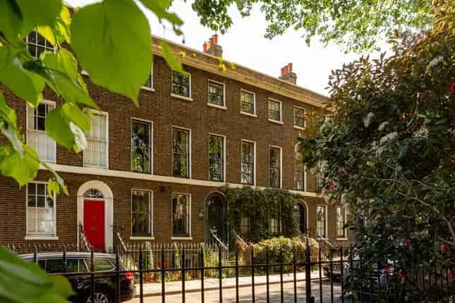 Georgian Townhouse For Sale In London E9