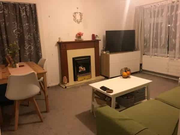 1 Bed Ground Floor Flat Near Shops and Historic Town
