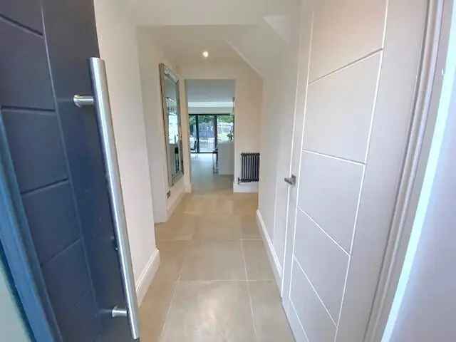 5 Bedroom Semi Detached House Ray Hall Lane Nature Reserve