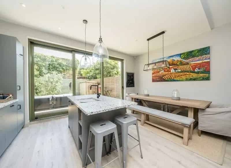 Luxury 4 5 Bedroom Home with Off Street Parking