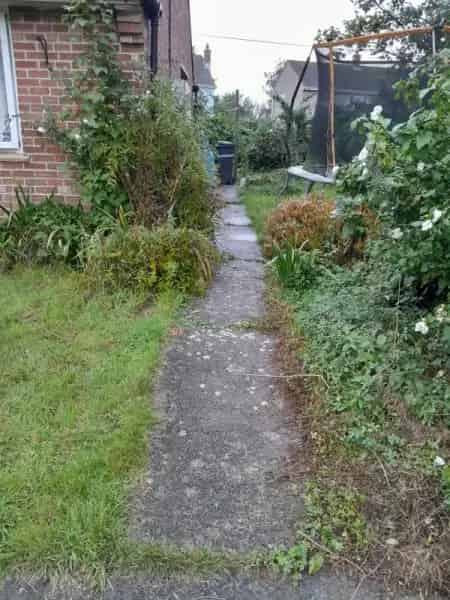 2 Bed Bungalow in Lovely Village Quiet Cul de Sac Wet Room Private Garden