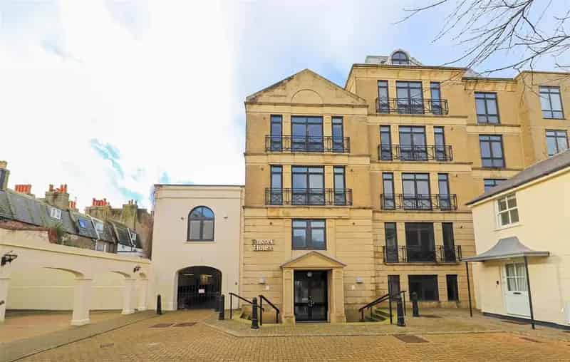 1 Bedroom Apartment for Sale