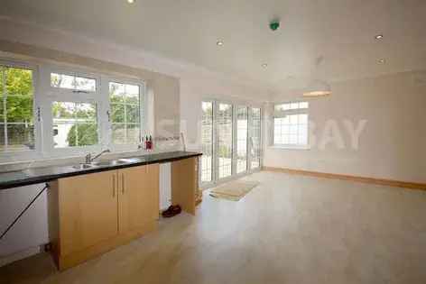 5 rooms house of 161 m² in London