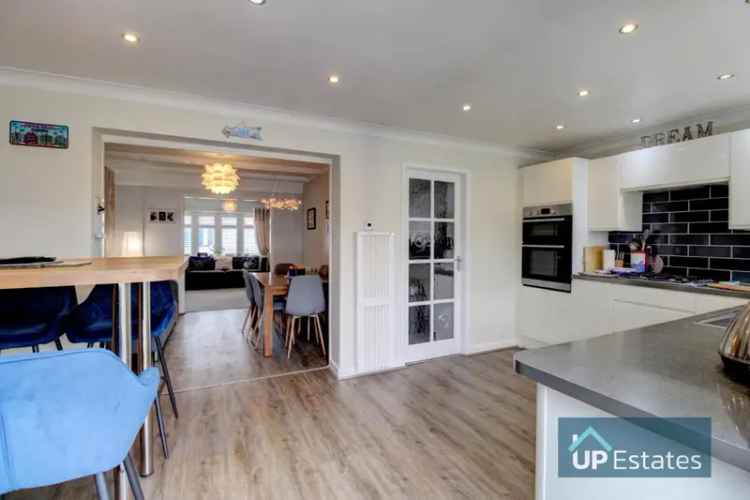 3 Bedroom Semi Detached House to Rent Extended Spacious Family Home