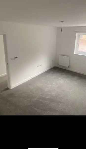 Flat For Rent in Mid Sussex, England