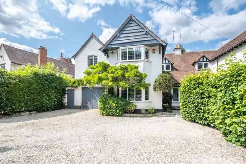 4 Bedroom Semi-Detached House for Sale