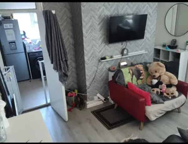 1 Bed House with Private Garden Near Tram and Aldi