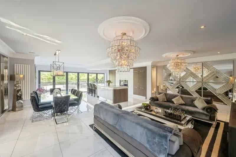 Luxury Family Home with Extensive Entertaining Space