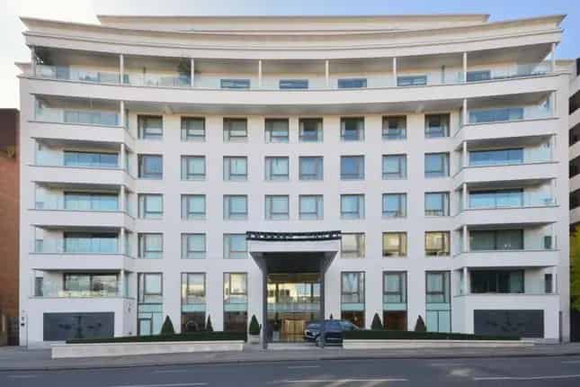 4 Bedroom Apartment in Embassy Court St Johns Wood NW8