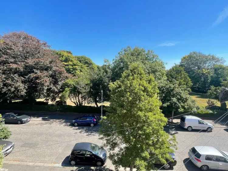 2 Bedroom Flat for Sale Folkestone Kent CT20