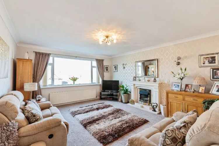 2 Bedroom Flat for Sale Blackpool FY4 - Modern Bathroom, Garage & Parking