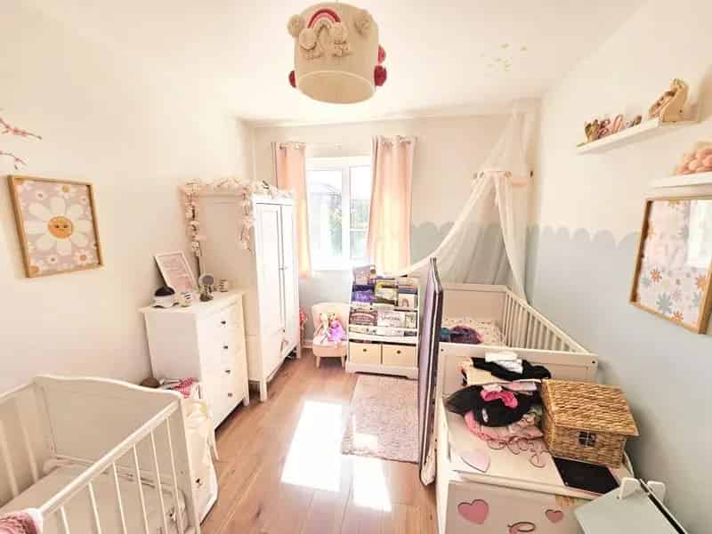 2 Bedroom Apartment House to Rent Fully Refurbished