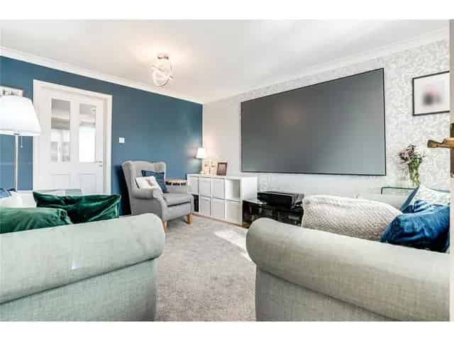 4 Bedroom Detached House for Sale in Dalrymple