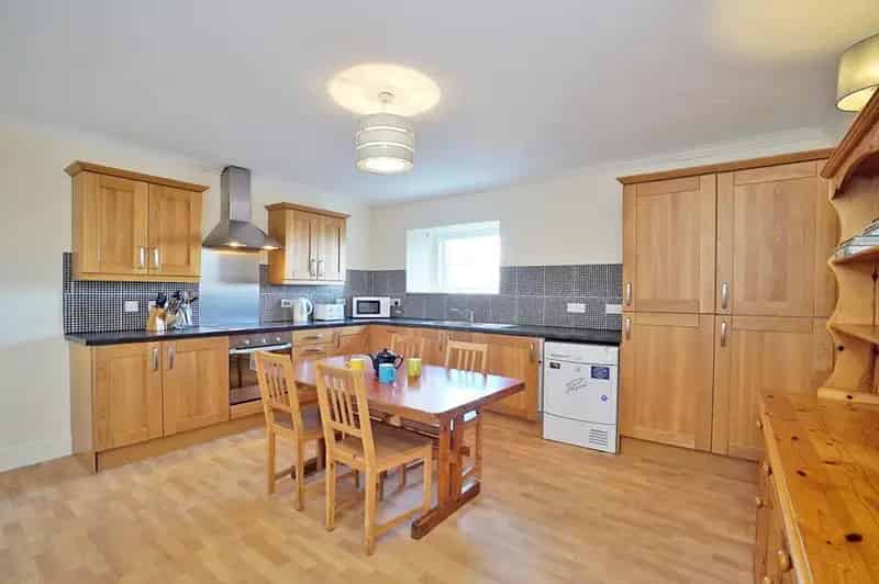 4 Bedroom Flat to Rent Aberdeen