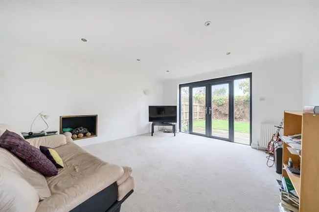 4 5 Bedroom Detached House to Rent