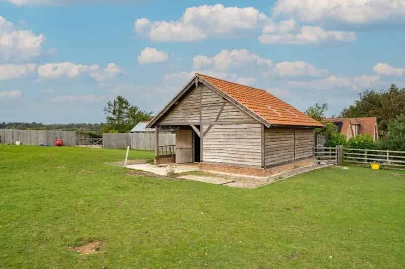 5 Bed House for Sale with Annexe and Detached Garage