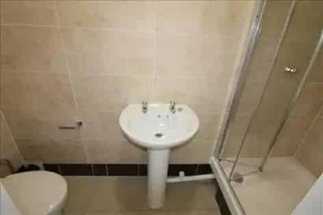 7 Bedroom House Southampton - Available June 15