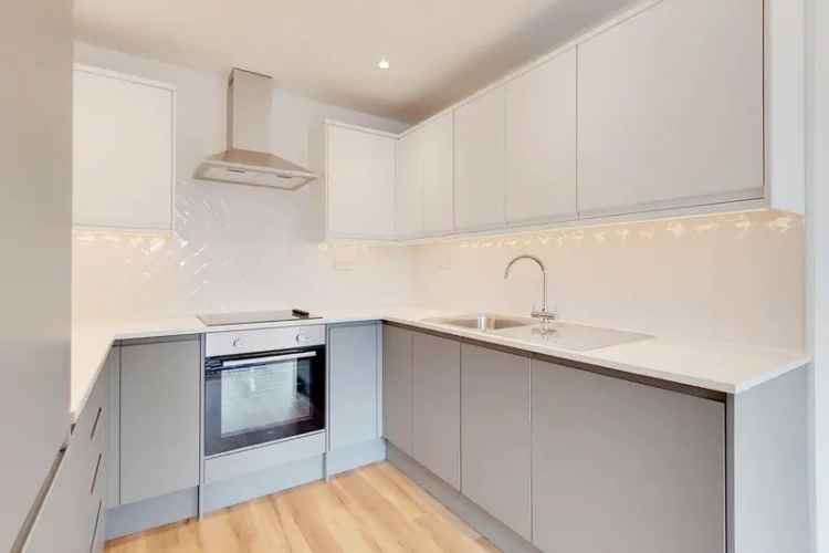 2 Bedroom Maisonette House to Rent Roman Road
