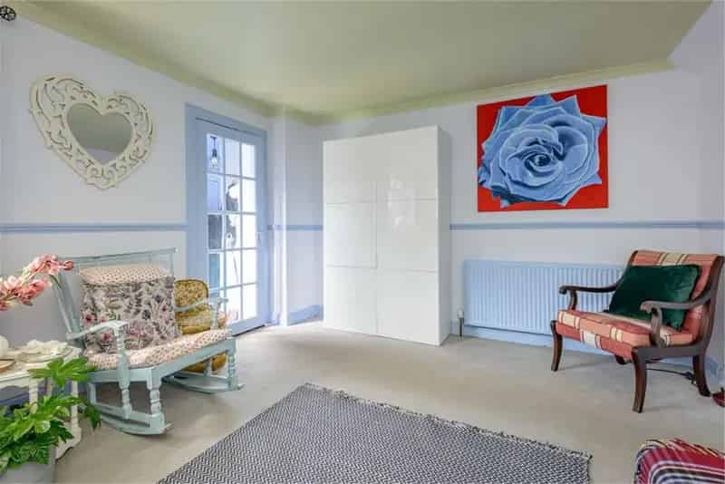 2 Bed House Terraced with Gardens - Ideal for First Time Buyers
