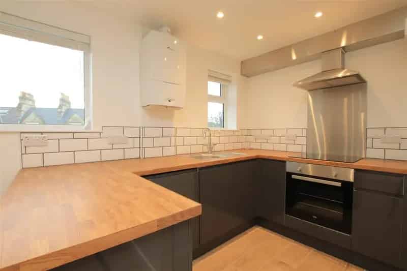 1 Bedroom Apartment House to Rent Central Location