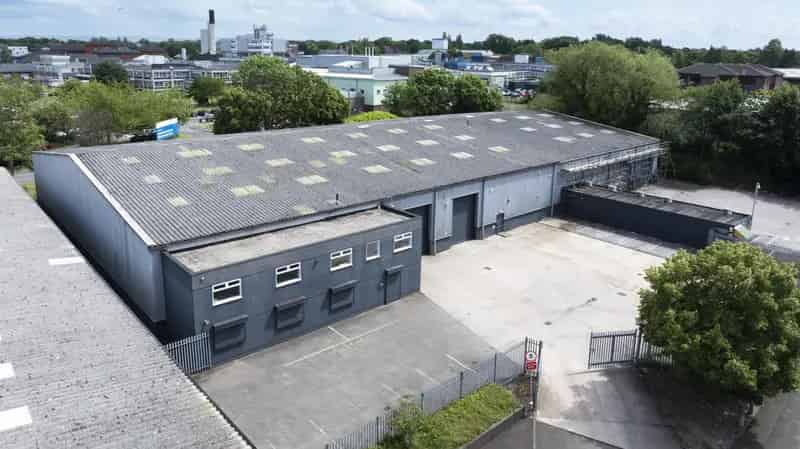 Industrial Units for Lease 5496 - 45283 sq ft