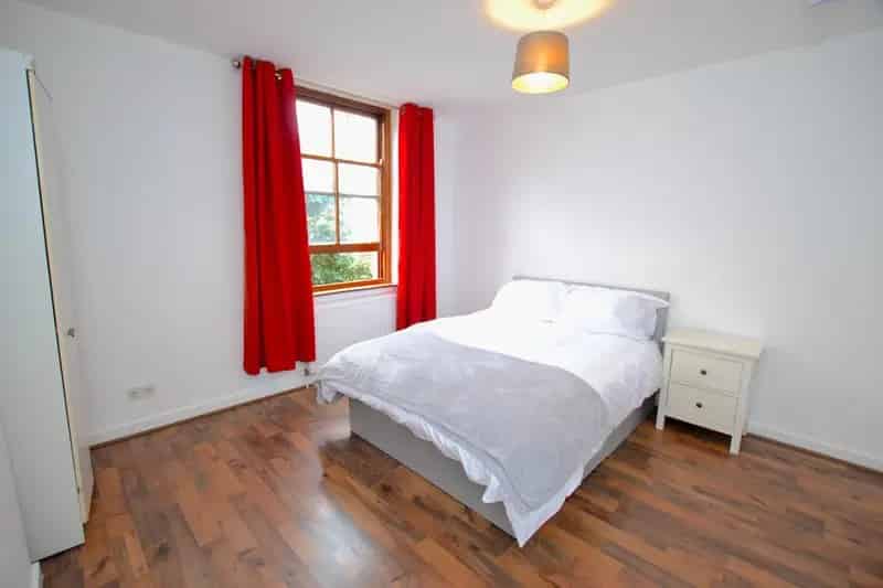 1 Bedroom Flat Share Whitechapel Near Tube Station