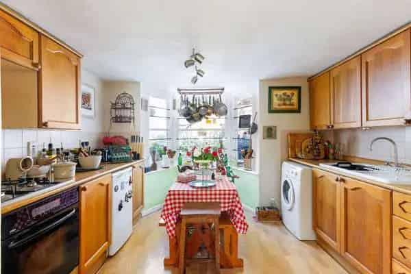 Grade II Listed Townhouse 2000 sq ft Four Floors Family Home