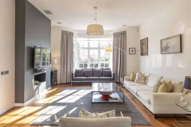 67 Bedroom Edwardian House Hampstead NW3