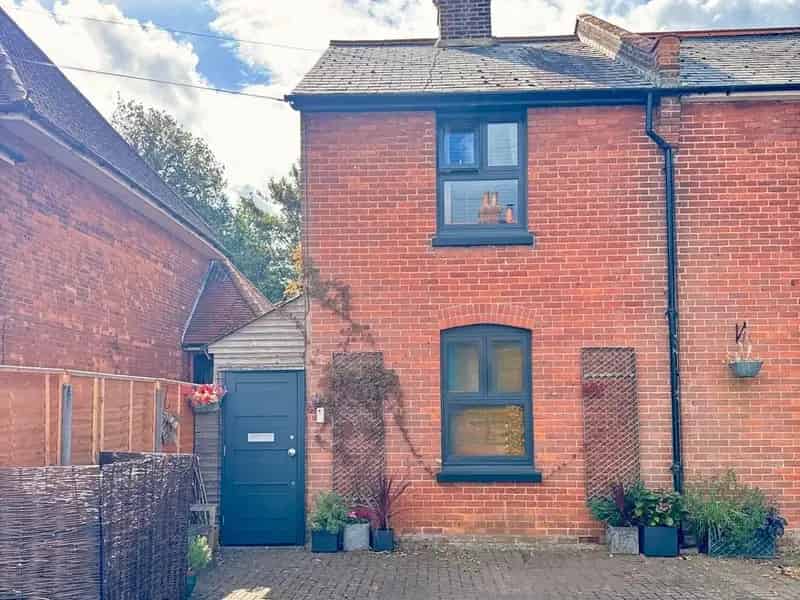 2 bedroom semi-detached house for sale