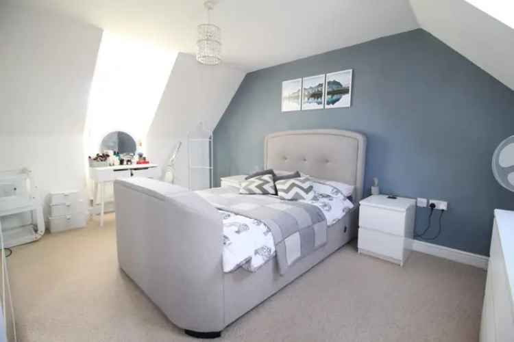 4 Bedroom House For Sale in Leigh Park