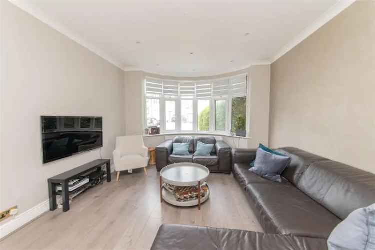 4 Bedroom Semi Detached House Hendon