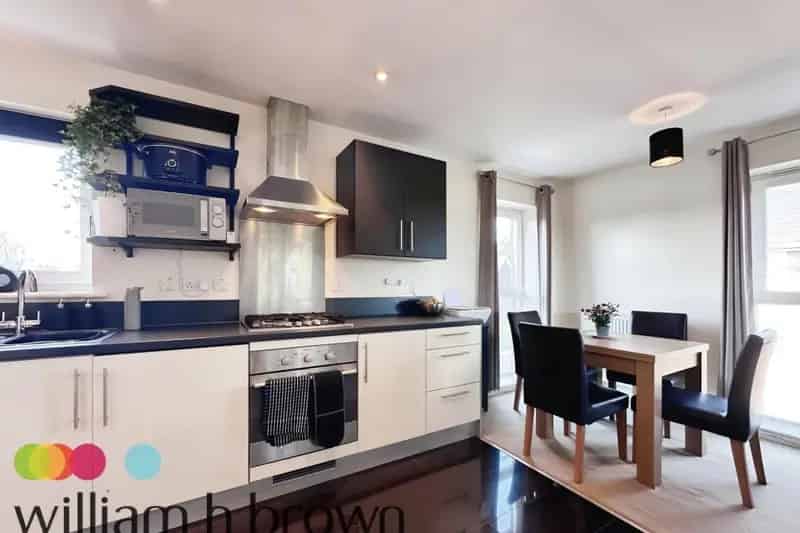 Modern 2-Bed Flat with Open-Plan Kitchen Zero Deposit Available