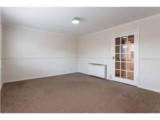 2 Bedroom Flat for Sale in Willowbrae Edinburgh