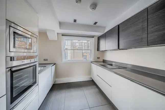 Flat to rent in Baker Street, Baker Street, London NW1