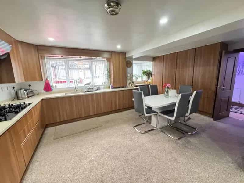 4 Bed Extended Mid Terrace House for Sale