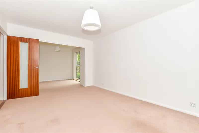 2 Bedroom Flat for Sale in Tonbridge