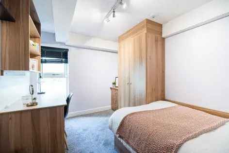 4 Room 30m2 Flat in Leeds - Broadband Included