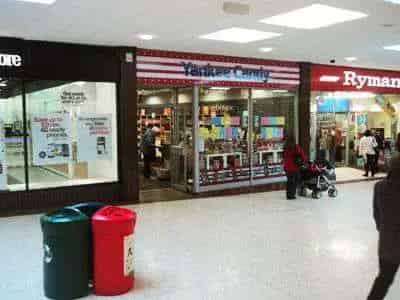 Retail Unit to Rent in Busy Mall Location