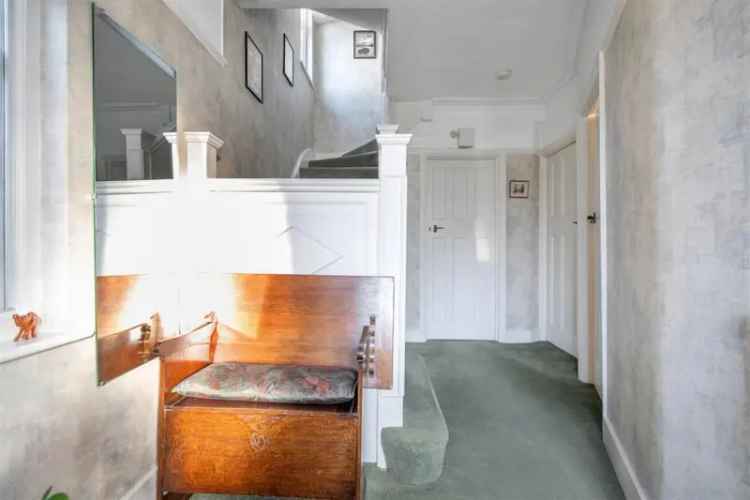 4 Bed House for Sale Near London Designer Outlet