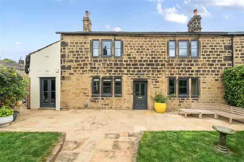 Grade II Listed 18th Century Farmhouse - Character Home with Garden