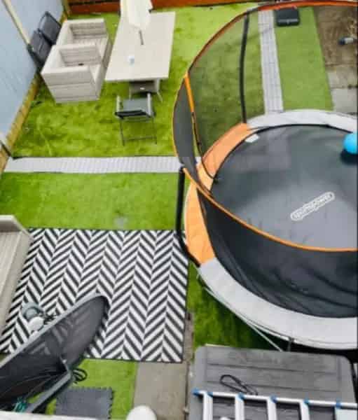 2 Large Bedroom Parlour House with Sun Trap Garden