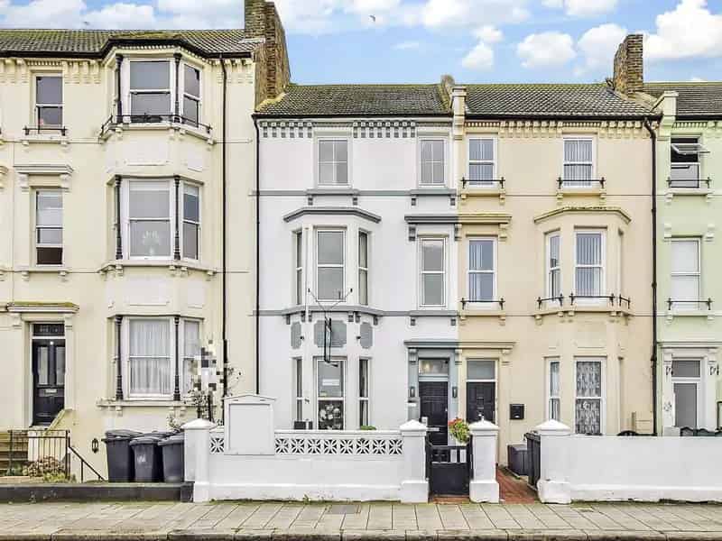 8 Bedroom Seafront Victorian Terrace House for Sale