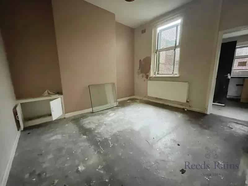 2 Bedroom Mid Terrace House Renovation Project Everton L5