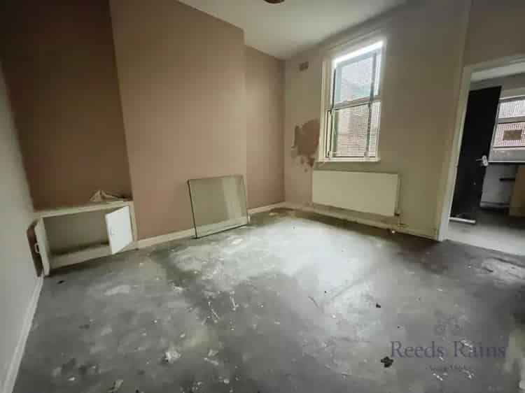 2 Bedroom Mid Terrace House Renovation Project Everton L5